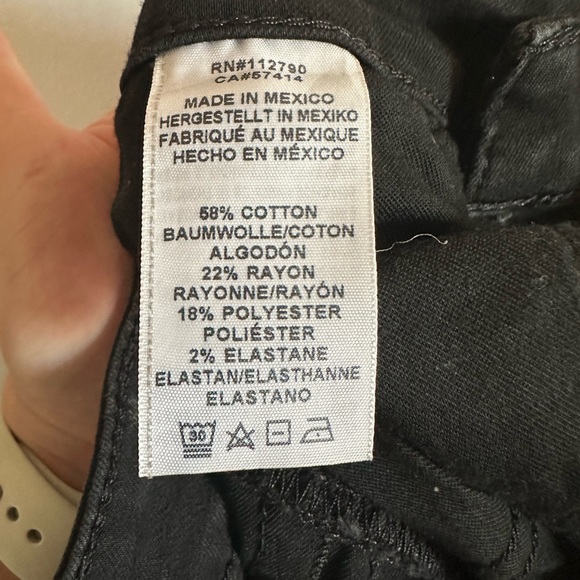 True Religion Black Splatter Paint Super Skinny Jeans size 26 EUC - Picture 8 of 9